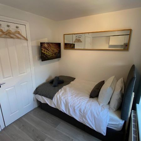 Stylish Studios By Luxestays Shepherds Bush Лондон Экстерьер фото