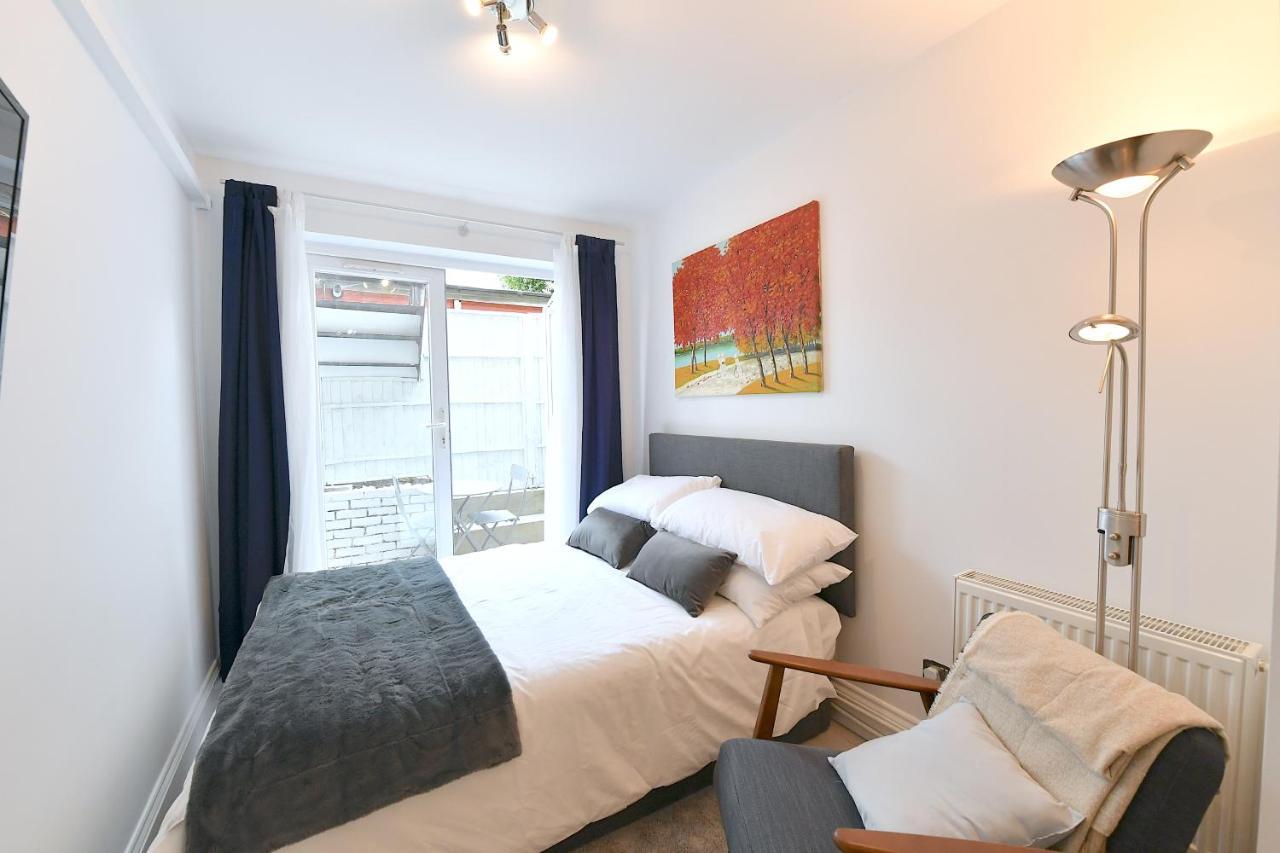 Stylish Studios By Luxestays Shepherds Bush Лондон Экстерьер фото